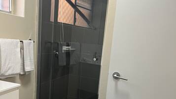 Free toiletries, towels