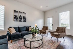 Smart TV - 113B Elmhurst Ave Nashville (Nashville)