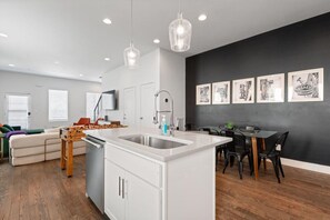 Interior - Bar, Grill & Firepit! Sleeps 16! 8min to Broadway! (Nashville)