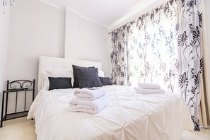 3 chambres, fer et planche à repasser, Wi-Fi gratuit, draps fournis