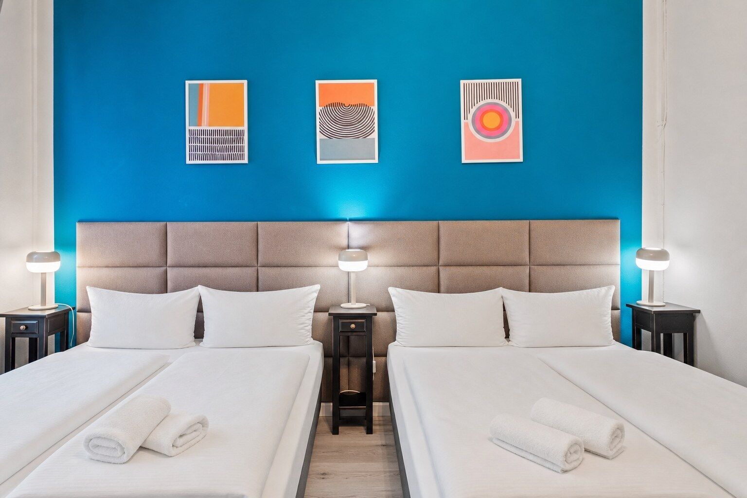 2 habitaciones, tabla de planchar con plancha, wifi y ropa de cama 