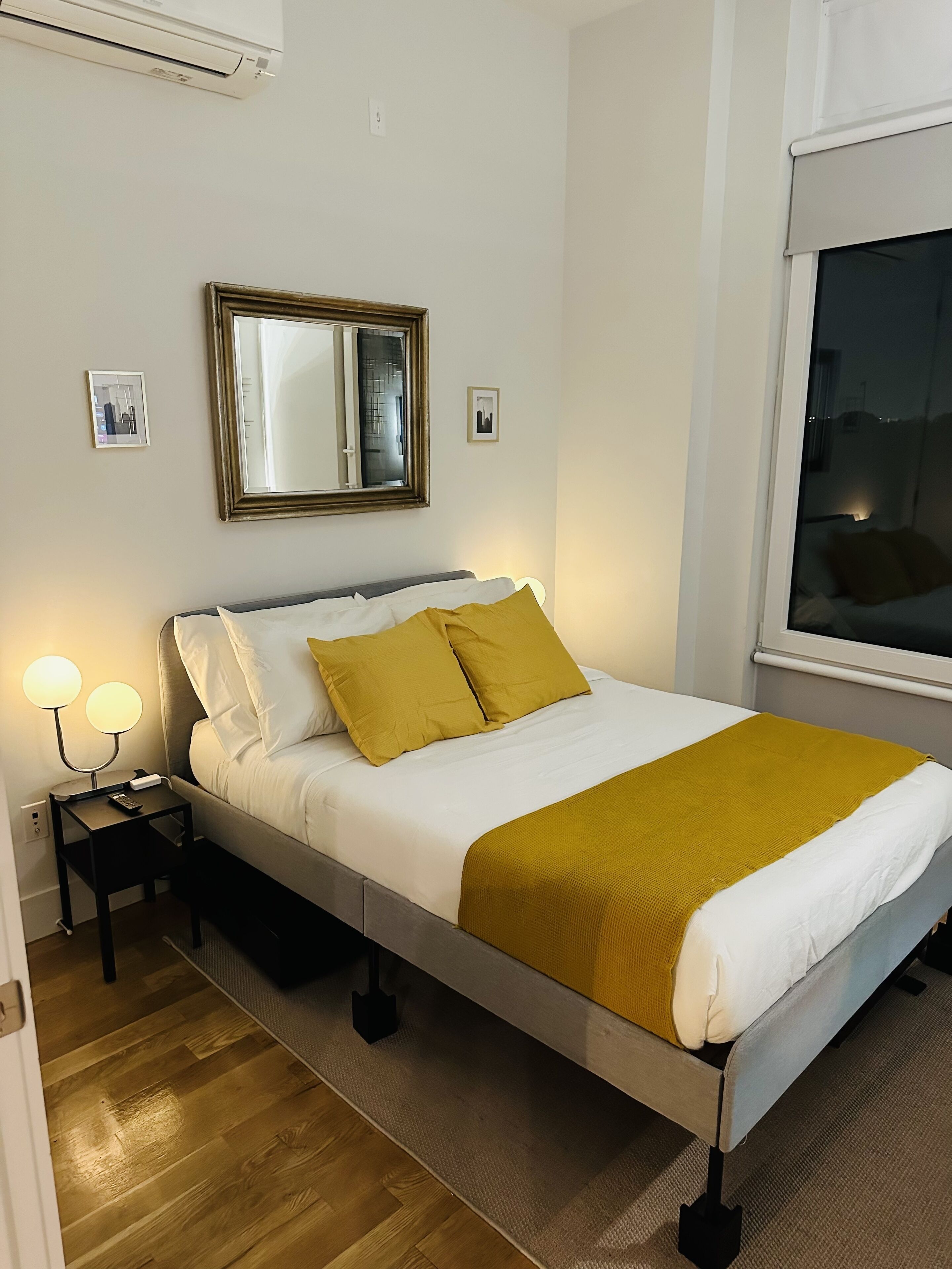 Beautiful modern apartment with free parking