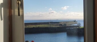 Kirkcaldy, Fife • Lovely 2 Bedroom Flat • Sea View