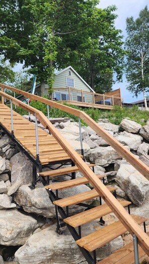 Property grounds - Cozy Lakefront Cottage | Hot Tub + Firelight (Selkirk)