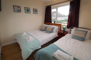 5 bedrooms, blackout curtains, iron/ironing board, free WiFi - Winslow Green House (Derby)