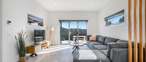 Télévision, espaces bureaux