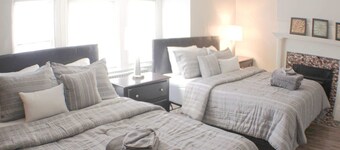 Mathilda Street Trio - City View - 2 Queen Beds