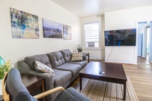 TV, offices - Mathilda Street Trio - Stylish 2BR Apt (Pittsburgh)