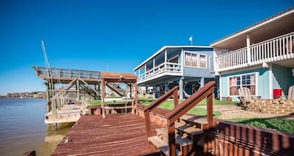 All Decked Out - Spacious Home with Fabulous River Views