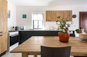 Apartment | Private kitchen | Fridge, microwave, oven, stovetop - Stylish 3bed Penthouse Close to the Blue Grotto (Zurrieq)