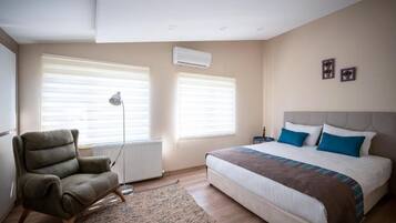 2 habitaciones, ropa de cama de alta calidad y escritorio
