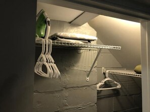 Interior - Live a Cozy and Tucked Away Lifestyle in this city style Studio! (Baltimore)