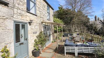 Mökki | Ulkoruokailutilat