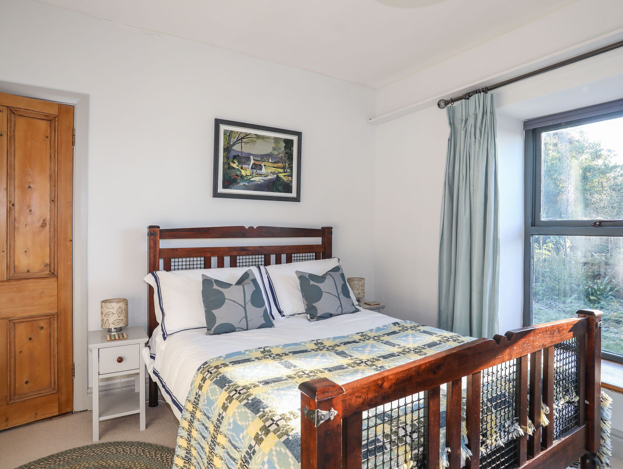 5 bedrooms, individually decorated, individually furnished, free WiFi