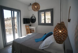 3 bedrooms, iron/ironing board, free WiFi