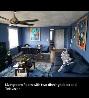 Living area - Beautiful Hill top 2BR Near Boston & Salem (Lynn)