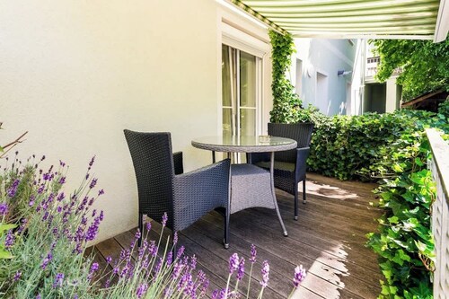 Cosy studio with balcony, free parking and wifi