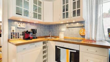 Kühlschrank, Ofen, Herdplatte, Geschirrspüler