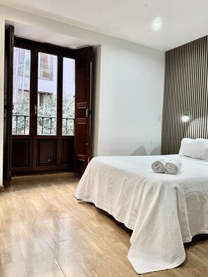2 bedrooms, iron/ironing board, travel crib, free WiFi