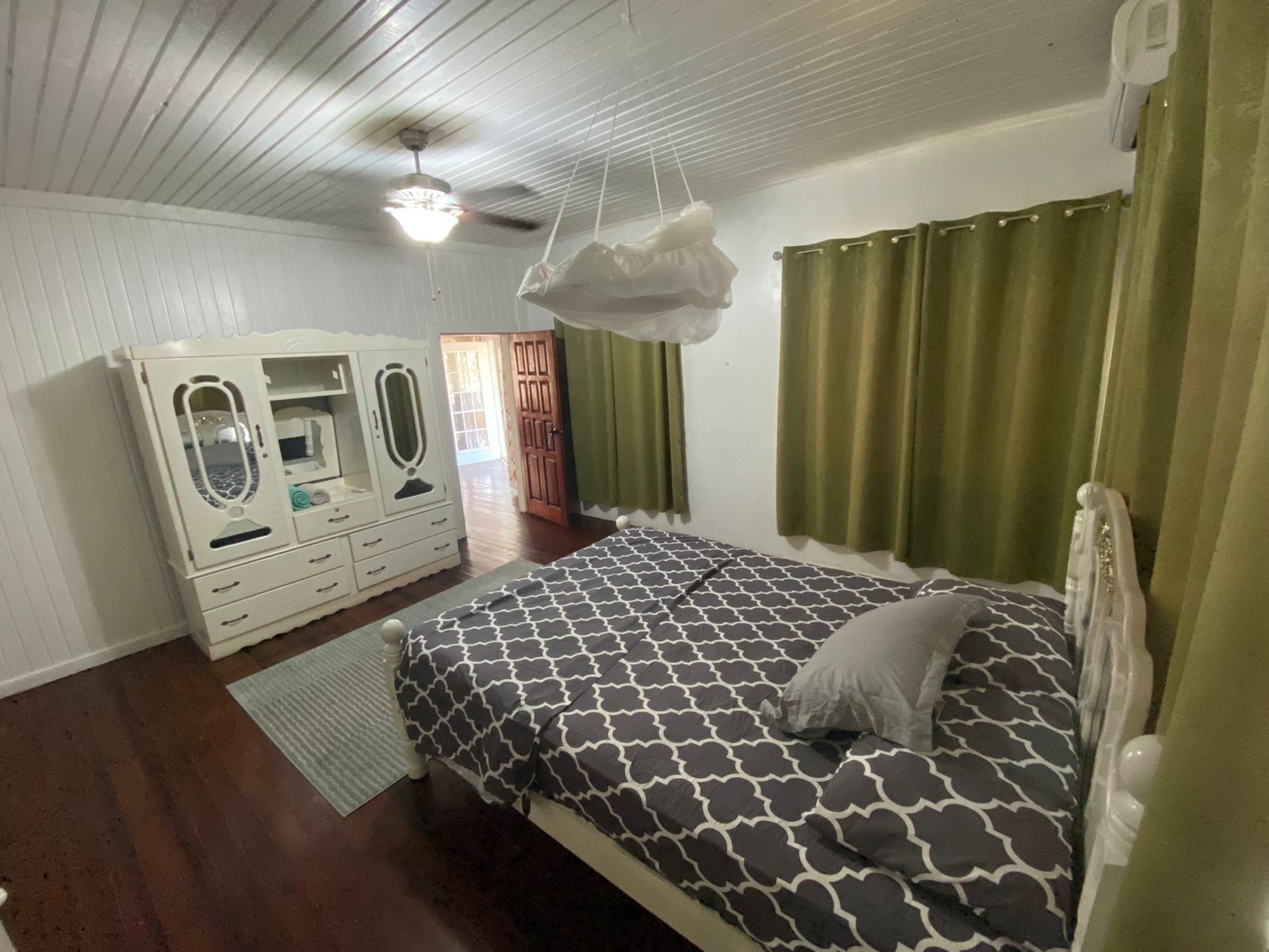 5 chambres, Wi-Fi, draps fournis