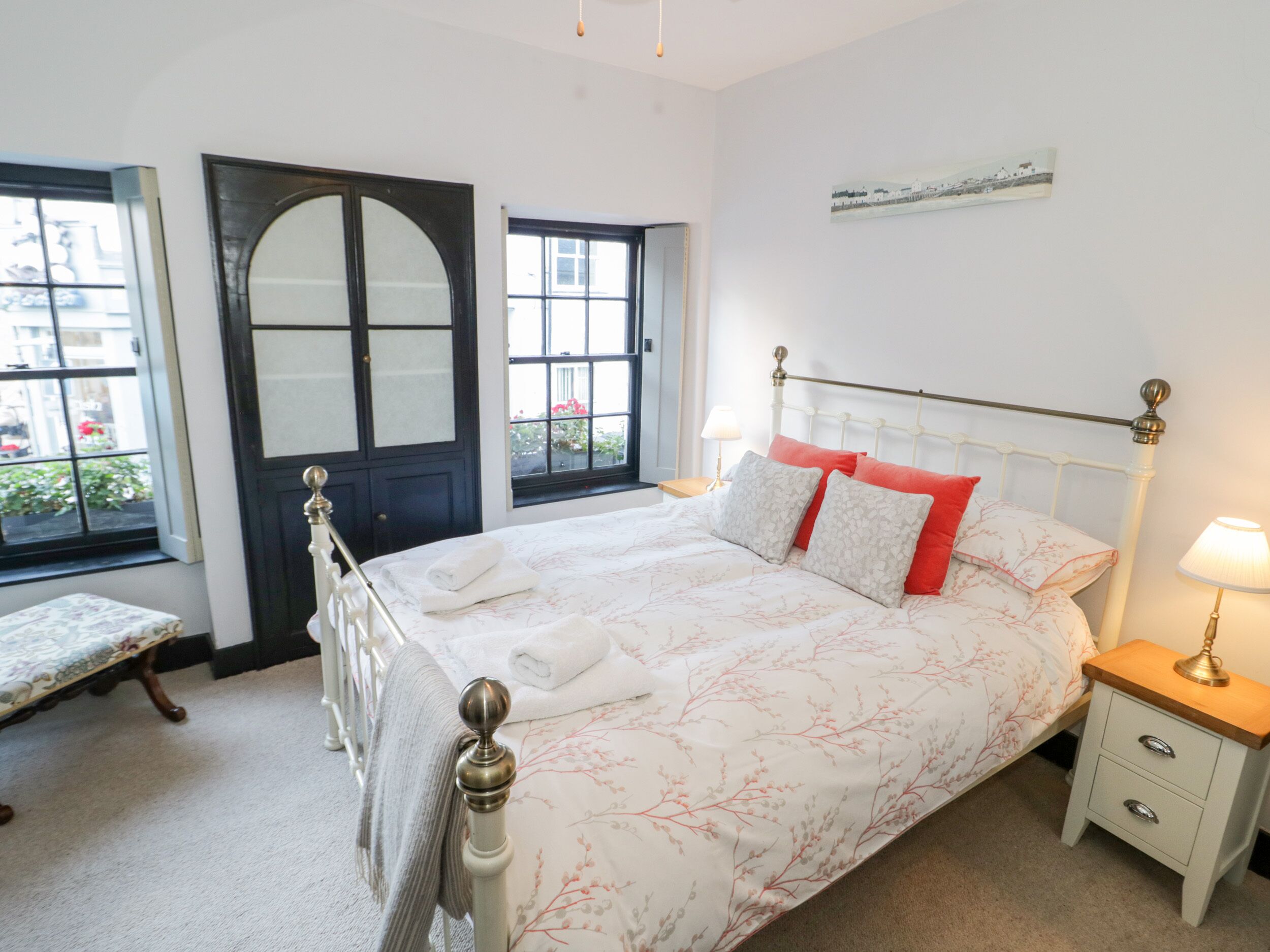 4 개의 침실, 각각 다른 스타일의 인테리어, 각각 다르게 가구 비치, 무료 WiFi