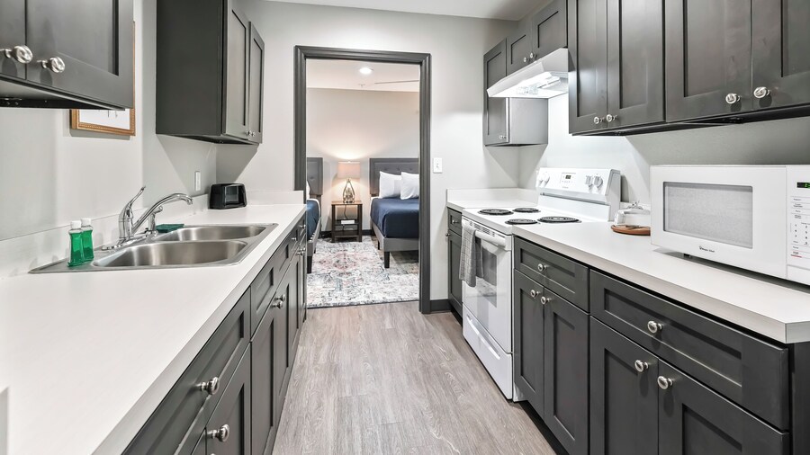 Baymont by Wyndham Ocala Suites