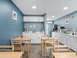 Desayuno continental incluido todos los días 