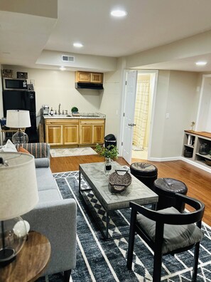 Smart TV, books, offices