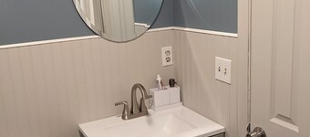 Cheerful House, Long Stays Welcome