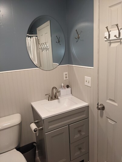 Cheerful House, Long Stays Welcome