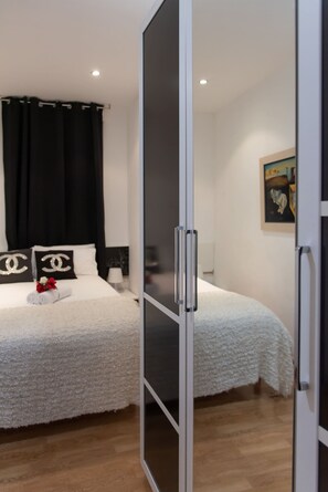 1 bedroom, in-room safe, iron/ironing board, travel crib