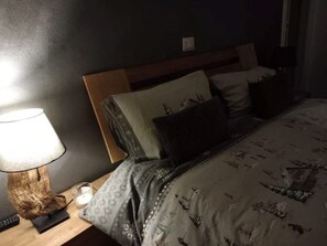 5 chambres, accès au Wi-Fi (inclus), literie fournie