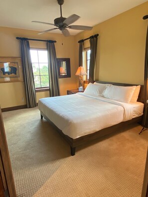Guest Bedroom #1, with King Bed and a clothes Closet - Exceptional Waterfront Home in Sarasota!! (Sarasota)