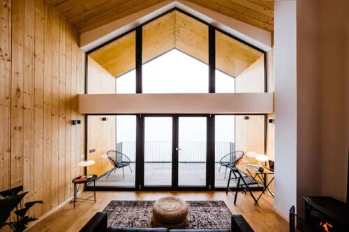 Cozy Nordic Chalet with fireplace and great view!