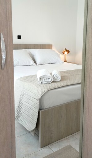 4 chambres, fer et planche à repasser, lit parapluie, Wi-Fi gratuit