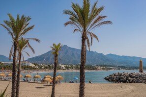 Beach - Magnificent Flat in Puerto Banus * Pool * Parking (Marbella)