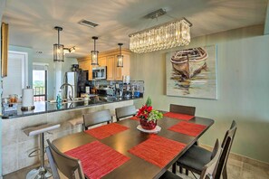Dining - Idyllic PCB Condo w/ Pool Access & Ocean Views! (Panama City Beach)