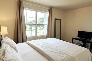 3 bedrooms, iron/ironing board