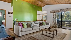 Huis, meerdere bedden, balkon, uitzicht op tuin | Interieur