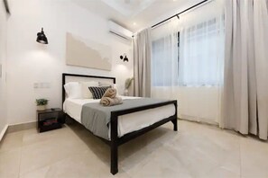 2 Schlafzimmer, Zimmersafe, Schreibtisch, kostenloses WLAN