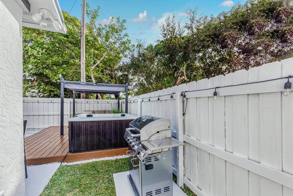 Outdoor grill