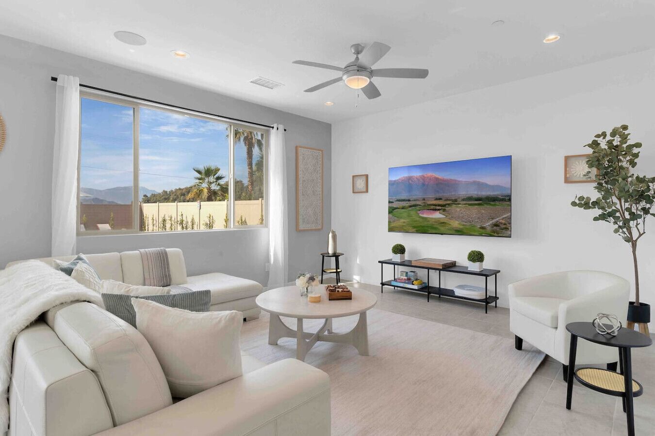 Smart TV, fireplace, table tennis