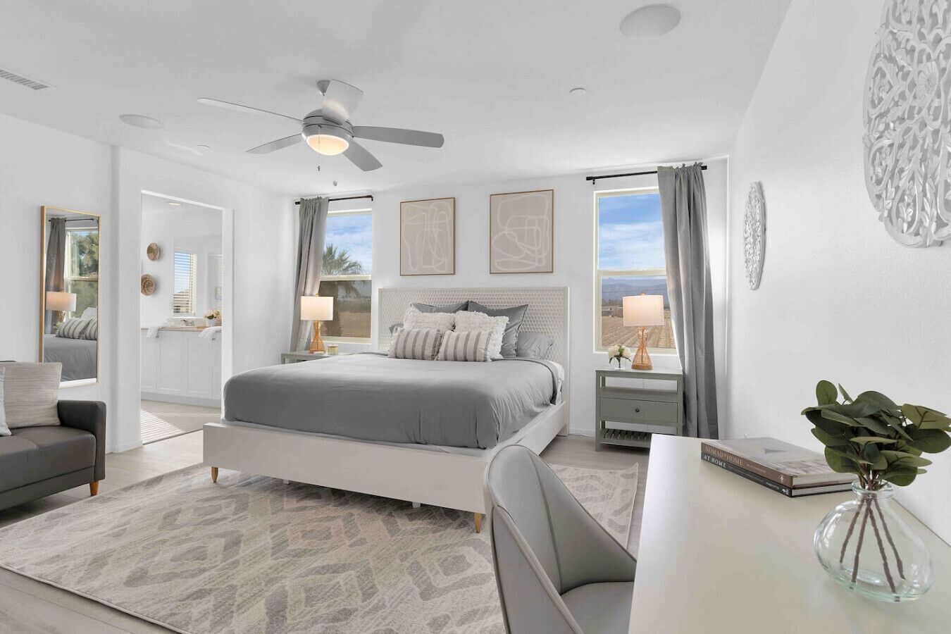 6 bedrooms, desk, iron/ironing board, travel crib