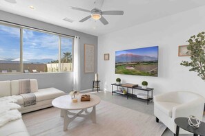 Smart-tv och eldstad