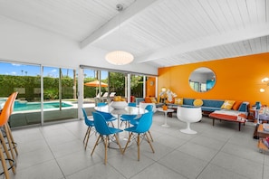Dining - Mid-Century Alexander Pool Home Featured in Modernism Week (Palm Springs)