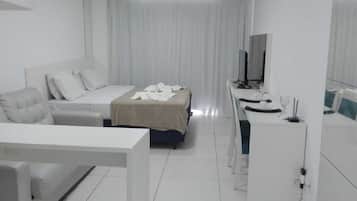 舒適樓中樓客房 | 1 間睡房、書桌、手提電腦工作空間、免費 Wi-Fi