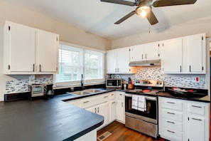 Fridge, microwave - Welcome to Paradise (Rome)