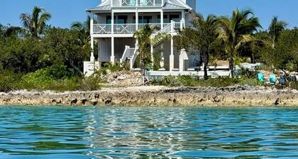 April Discount! Luxury Waterfront 6BR home, infinity pool, boat dock, kayak, SUP