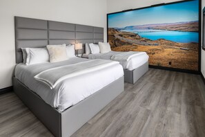 Comfort Room (Pet friendly by request) | Premium bedding, down comforters, memory foam beds, in-room safe - Icon Inn (Ellensburg)