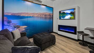 Comfort Suite (Not pet friendly) | 1 bedroom, premium bedding, down comforters, memory foam beds